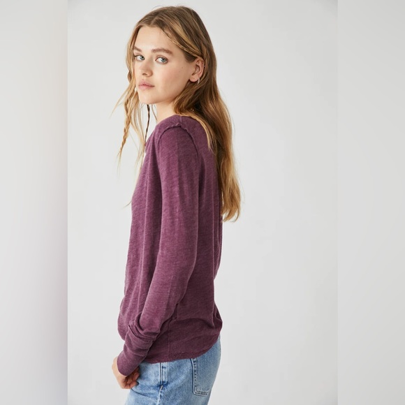 🌻🆕FREE PEOPLE Kimmi Long Sleeve Top Fig Jam color - Picture 4 of 9
